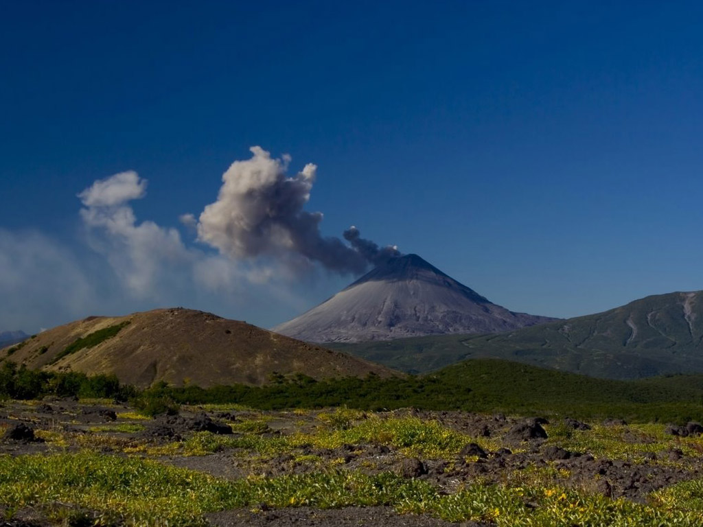 Kamchatka, Maly Semlyachick volcano